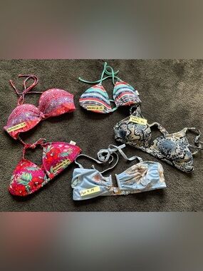 Women’s Hollister, Apt 9, Shade n Shore Bikini Tops Sz Med and XL see each pic